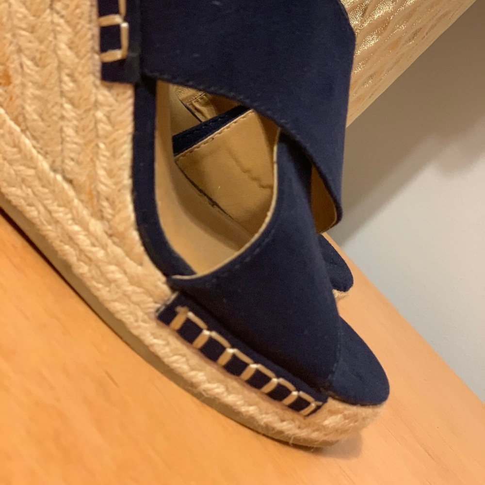 Beautiful Wedge Sandals - Picture 9 of 15
